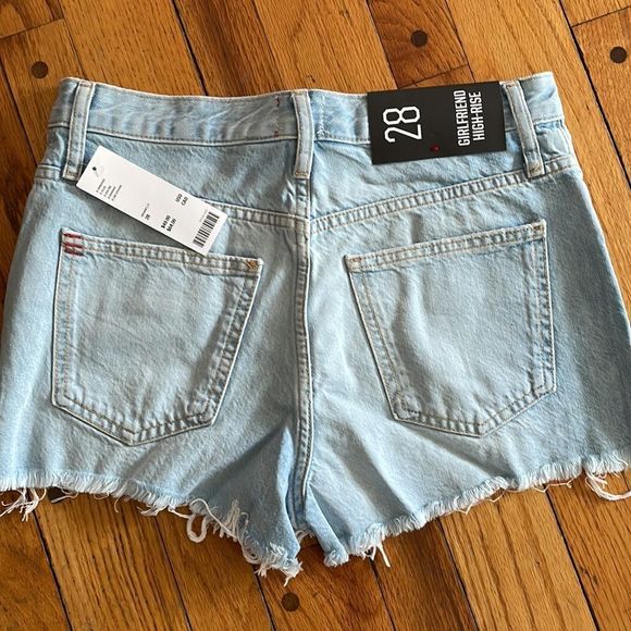 BDG High Waisted Girlfriend Shorts ♥️♥️♥️ - Picture 3 of 7